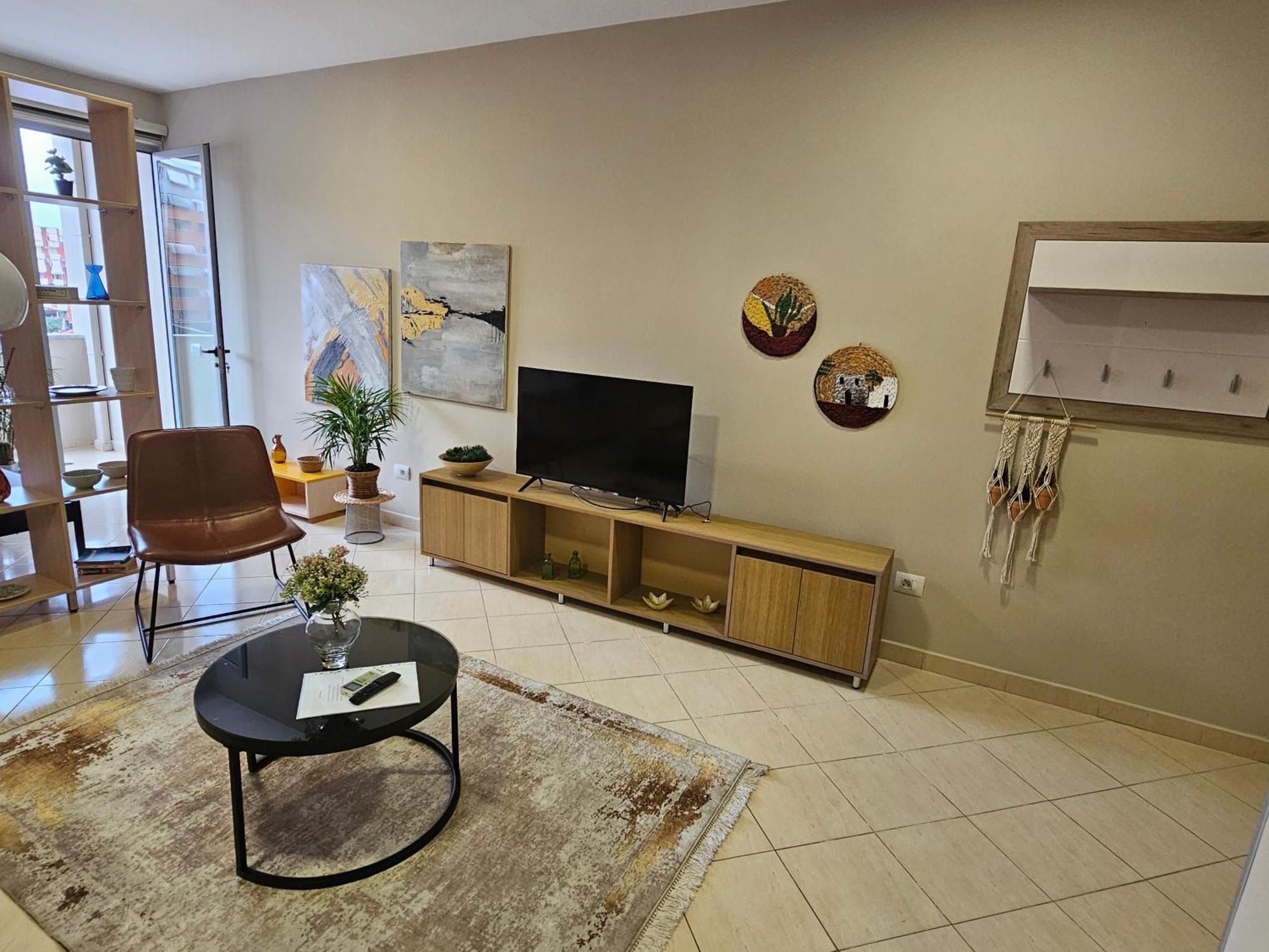 Apartment Center 12